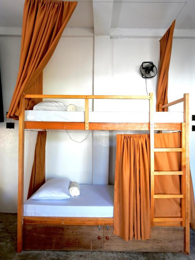 Three Little Birds Surf Hostel Хенерал Луна Екстериор снимка